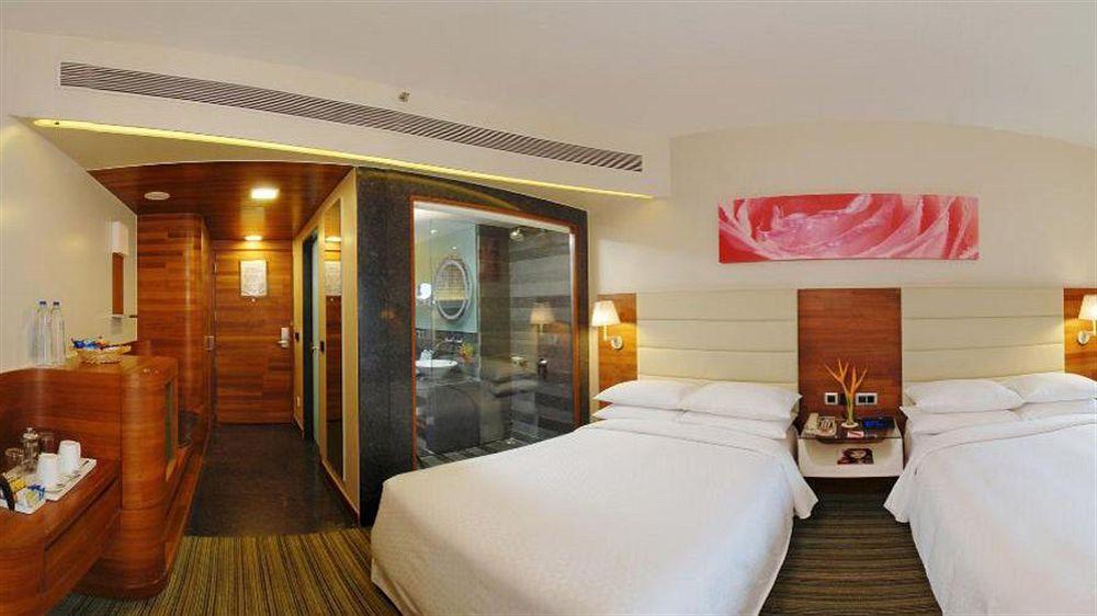 โฟร์ พอยต์ บาย เชอราตัน วิสาขะปัตนัม Hotel วิสาขปัตนัม ภายนอก รูปภาพ