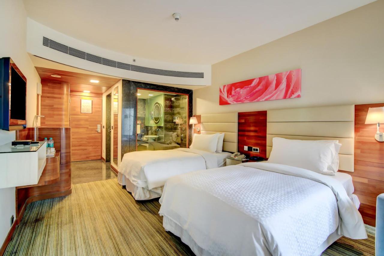 โฟร์ พอยต์ บาย เชอราตัน วิสาขะปัตนัม Hotel วิสาขปัตนัม ภายนอก รูปภาพ