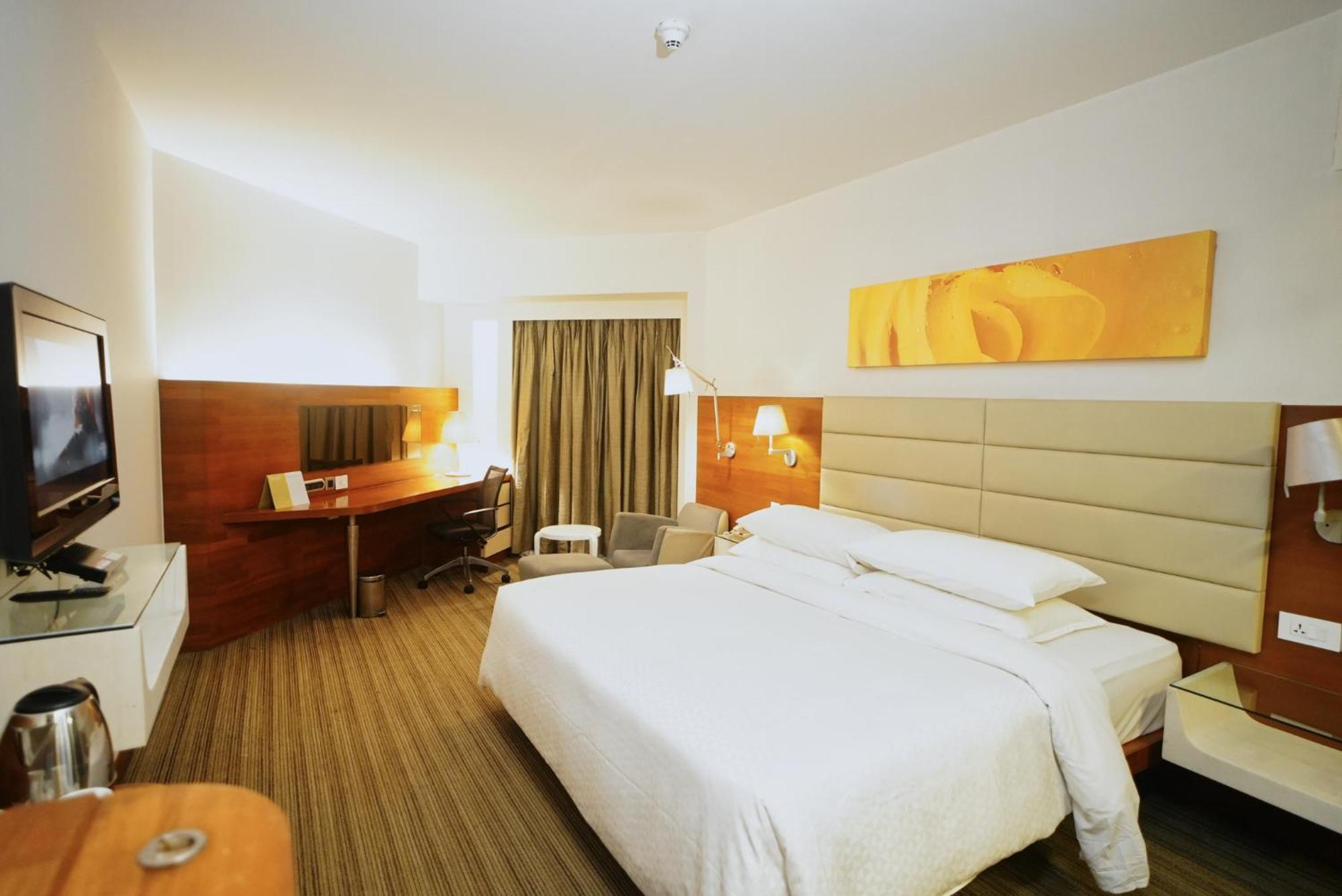 โฟร์ พอยต์ บาย เชอราตัน วิสาขะปัตนัม Hotel วิสาขปัตนัม ภายนอก รูปภาพ
