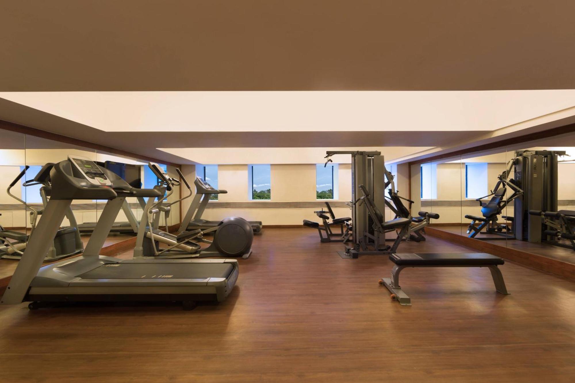 โฟร์ พอยต์ บาย เชอราตัน วิสาขะปัตนัม Hotel วิสาขปัตนัม ภายนอก รูปภาพ