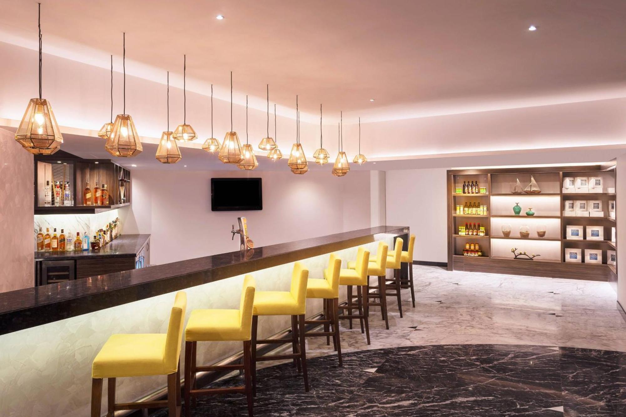 โฟร์ พอยต์ บาย เชอราตัน วิสาขะปัตนัม Hotel วิสาขปัตนัม ภายนอก รูปภาพ