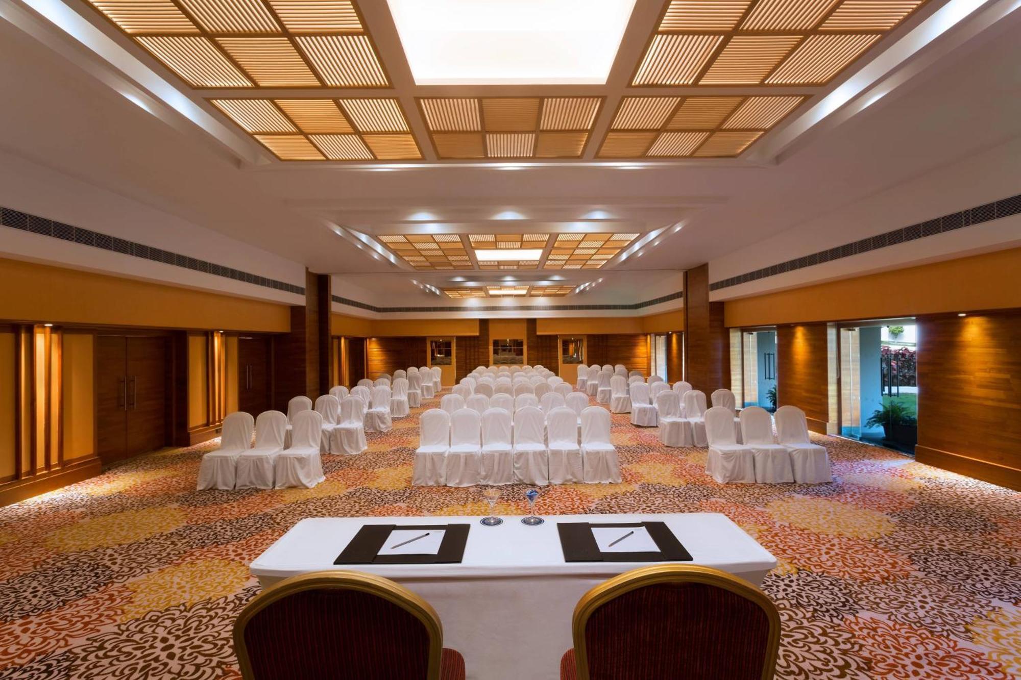 โฟร์ พอยต์ บาย เชอราตัน วิสาขะปัตนัม Hotel วิสาขปัตนัม ภายนอก รูปภาพ