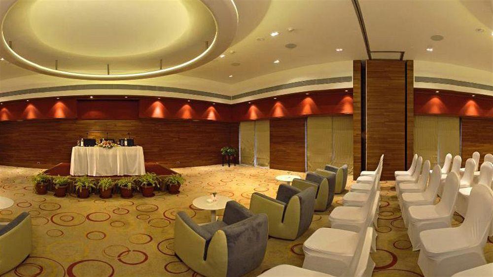 โฟร์ พอยต์ บาย เชอราตัน วิสาขะปัตนัม Hotel วิสาขปัตนัม ภายนอก รูปภาพ