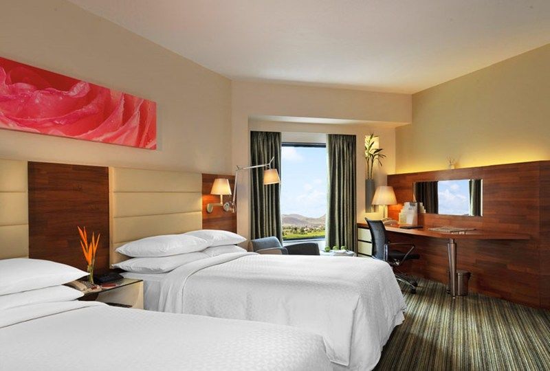 โฟร์ พอยต์ บาย เชอราตัน วิสาขะปัตนัม Hotel วิสาขปัตนัม ภายนอก รูปภาพ