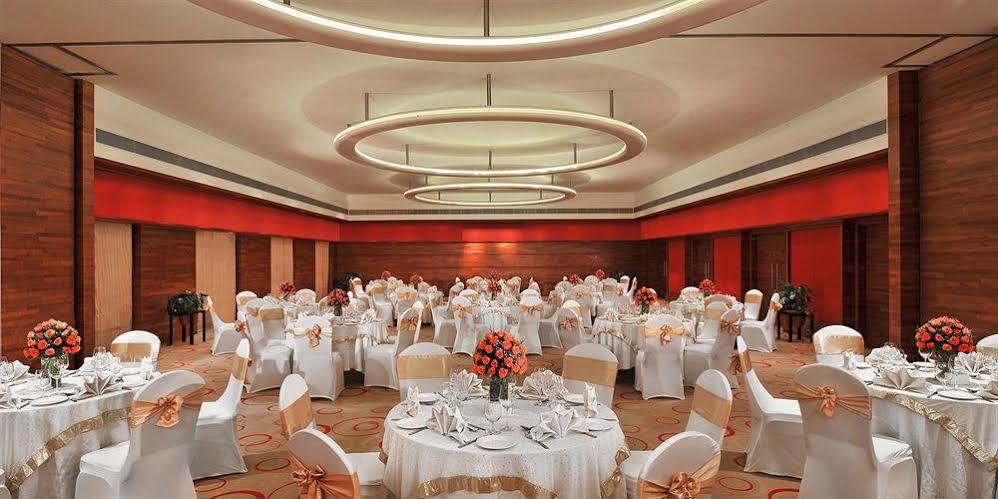 โฟร์ พอยต์ บาย เชอราตัน วิสาขะปัตนัม Hotel วิสาขปัตนัม ภายนอก รูปภาพ
