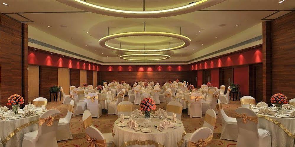 โฟร์ พอยต์ บาย เชอราตัน วิสาขะปัตนัม Hotel วิสาขปัตนัม ภายนอก รูปภาพ