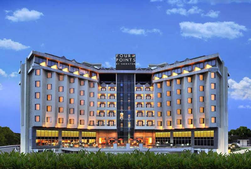 โฟร์ พอยต์ บาย เชอราตัน วิสาขะปัตนัม Hotel วิสาขปัตนัม ภายนอก รูปภาพ