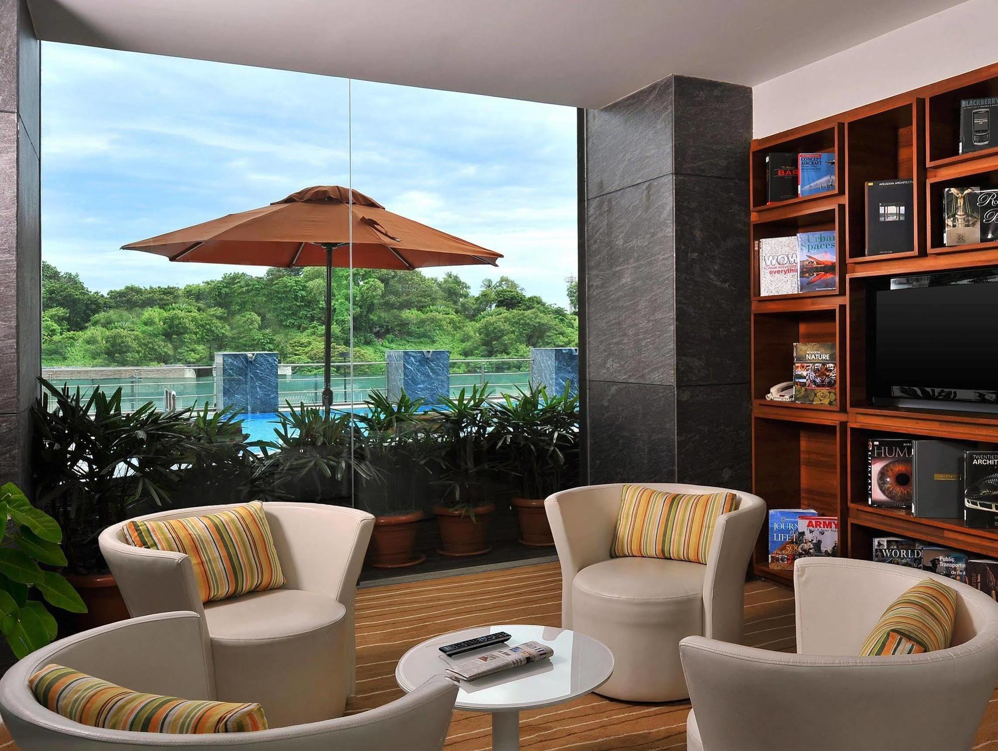 โฟร์ พอยต์ บาย เชอราตัน วิสาขะปัตนัม Hotel วิสาขปัตนัม ภายนอก รูปภาพ
